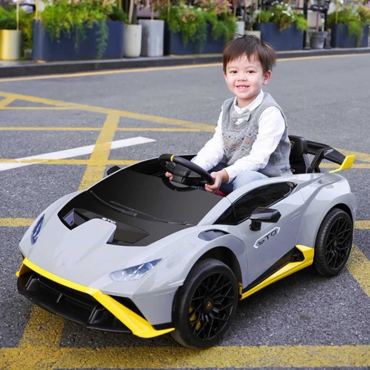 11CART Lamborghini Huracan Kids Electric Ride-On Car