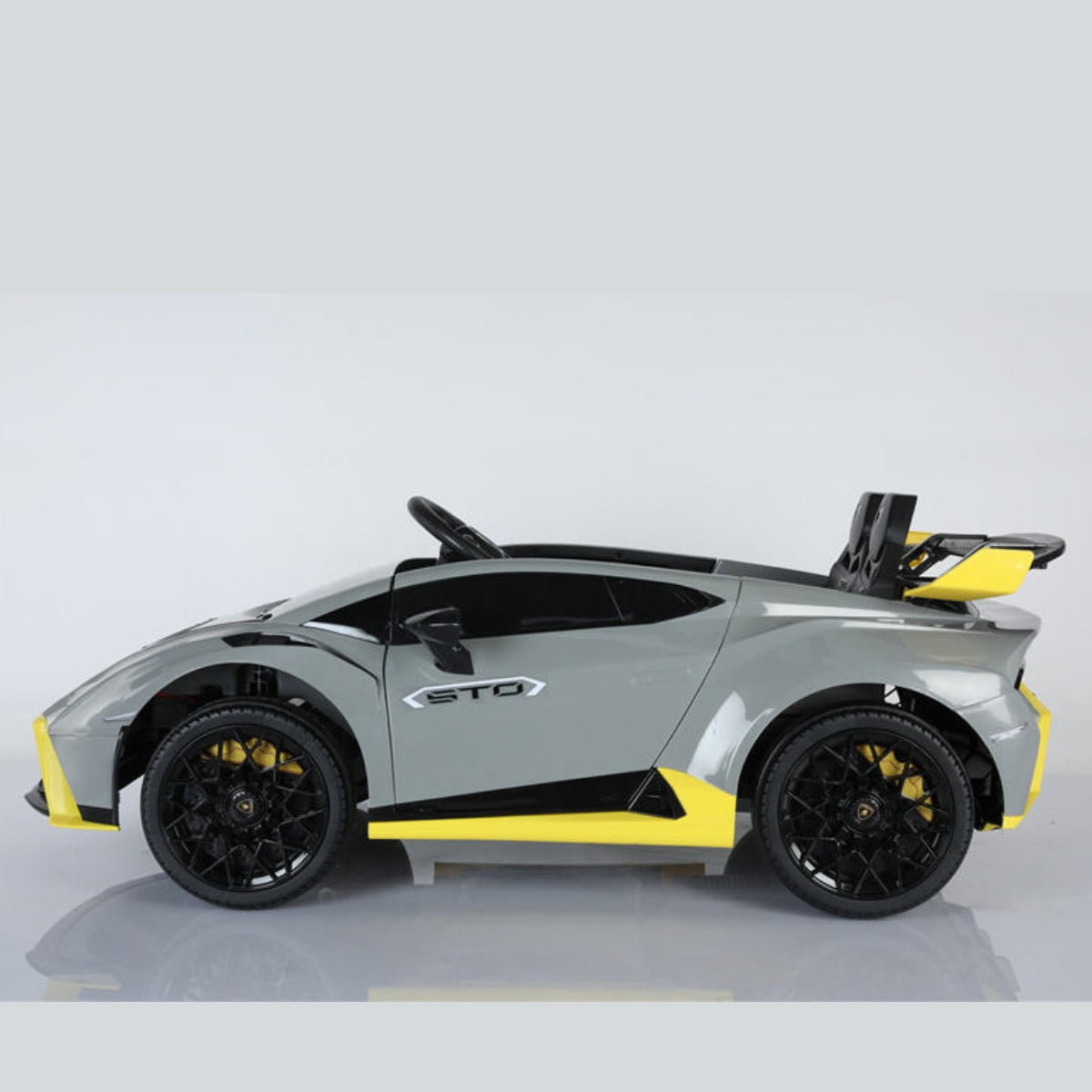 11CART Lamborghini Huracan Kids Electric Ride-On Car