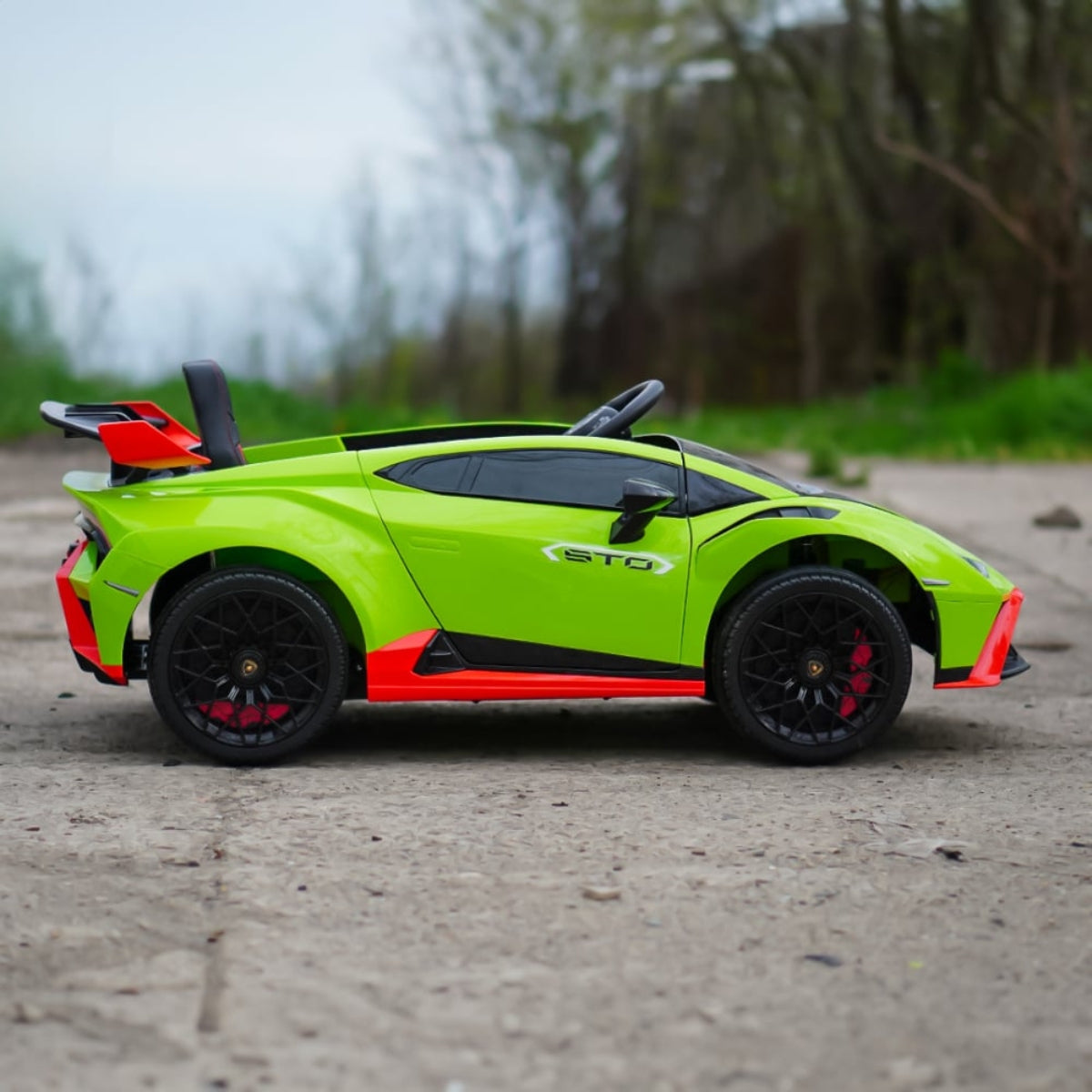 11CART Lamborghini Huracan Kids Electric Ride-On Car