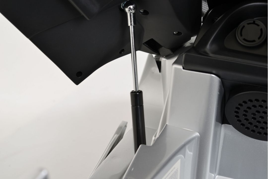 11Cart Maserati KD‑1668 12V Electric Ride-On Car for Kids with Remote Control