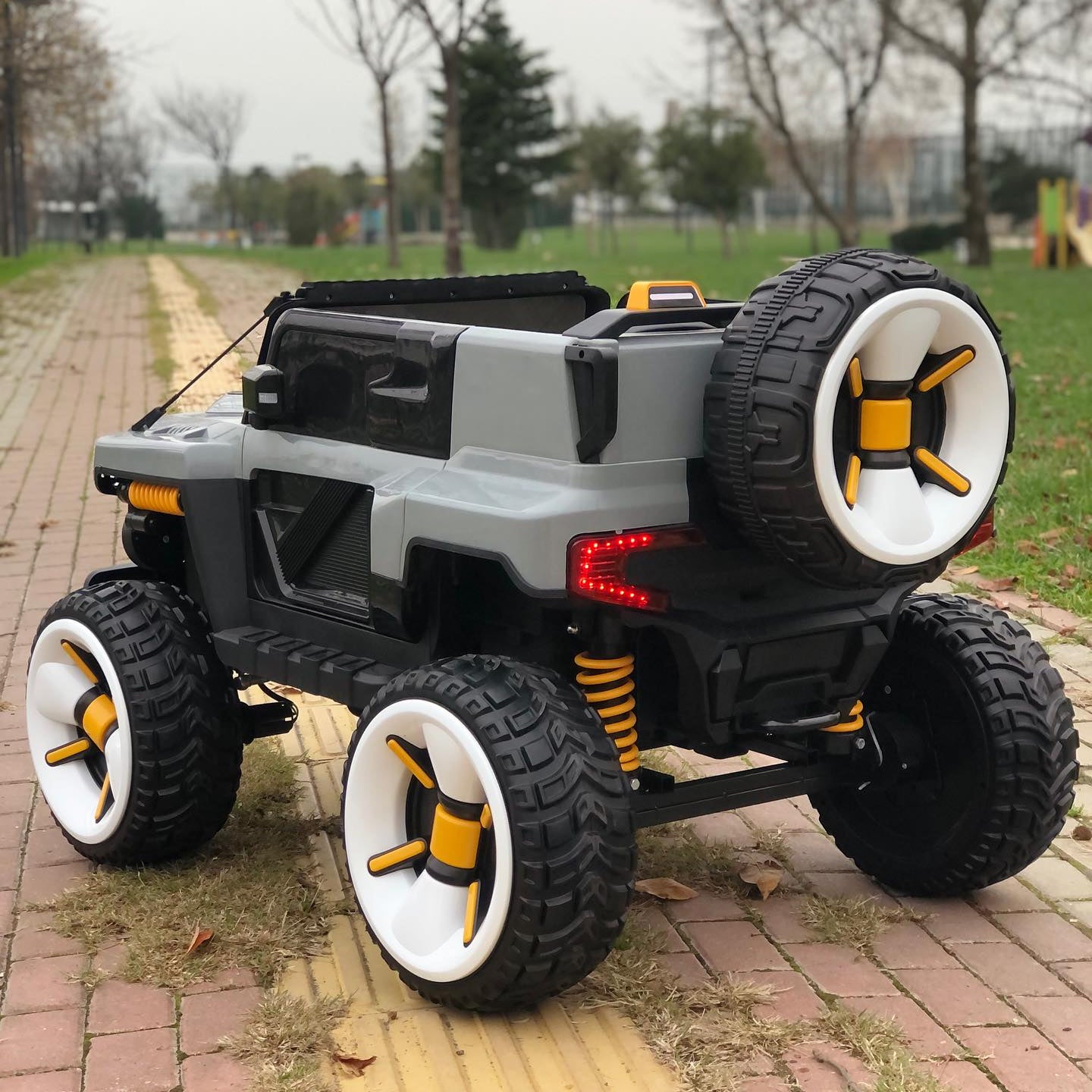 Polaris 5388 Kids Jeep Heavy Duty With 150 Kg Weight Capacity