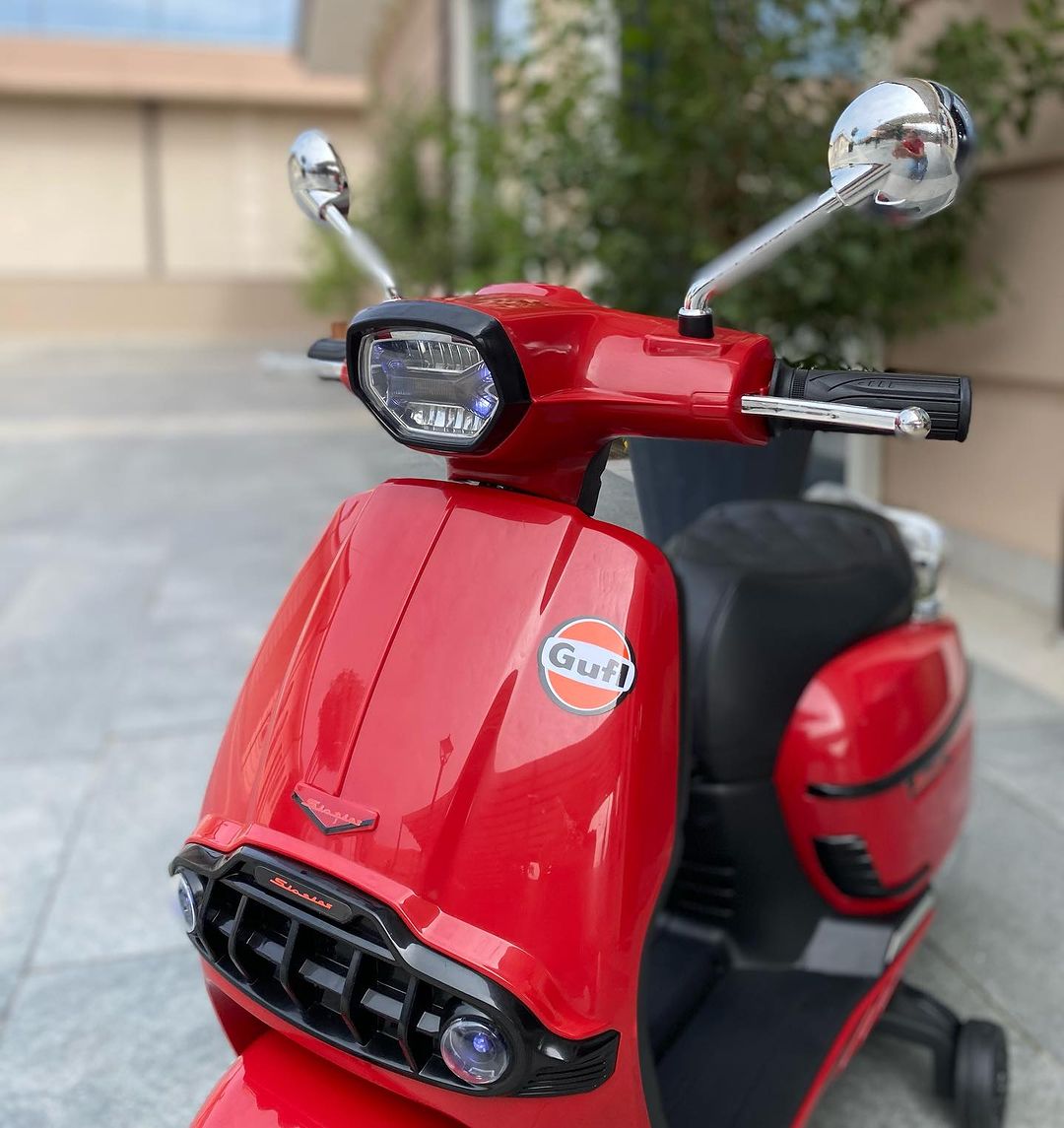 Electrically powered Vespa for young riders