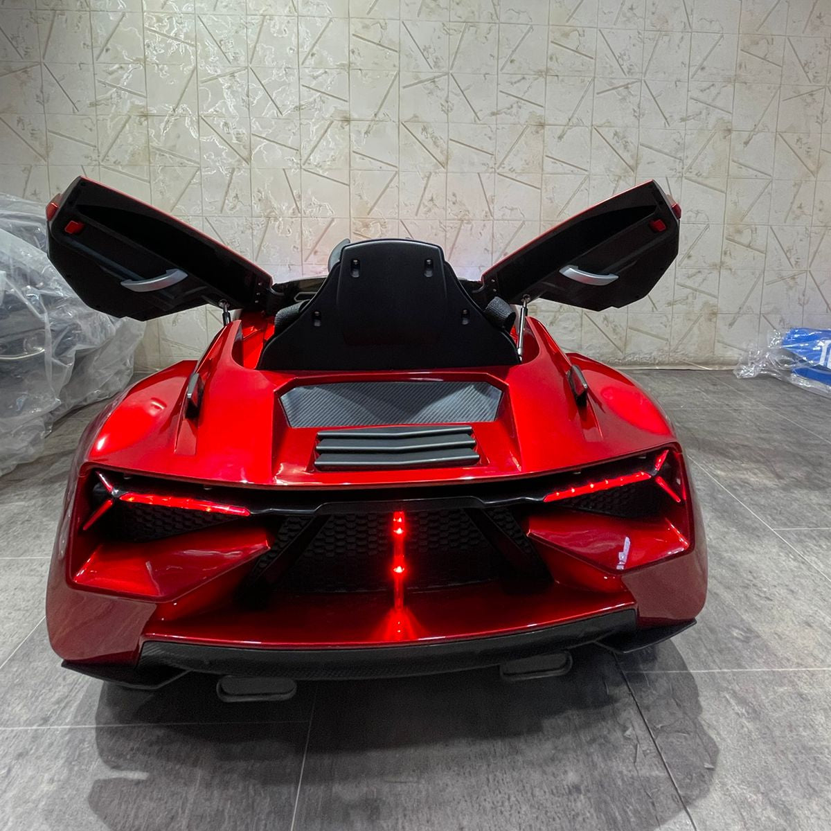 11CART Lamborghini NEL 603 Electric Ride-On Super Car for Kids