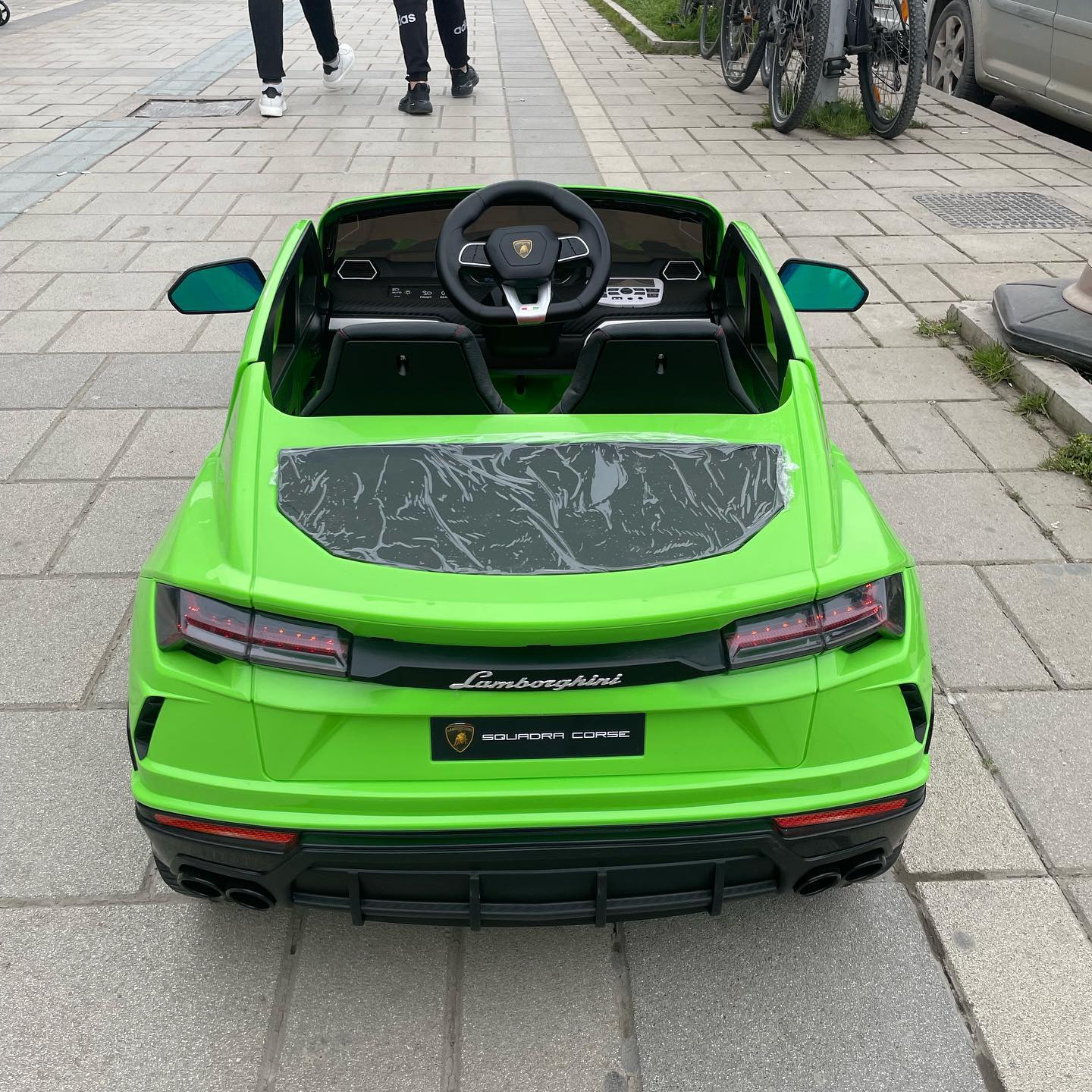 11CART Lamborghini Urus Squadra Corse 2-Seater Kids SUV – Interior – 11Cart India