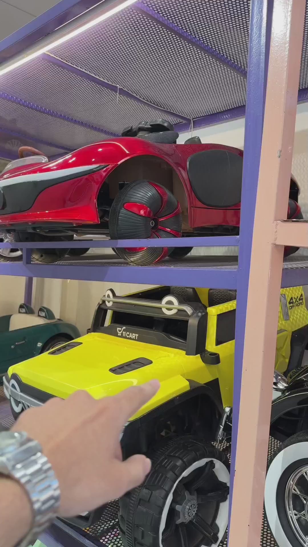 11CART Lamborghini Huracan Kids Electric Ride-On Car