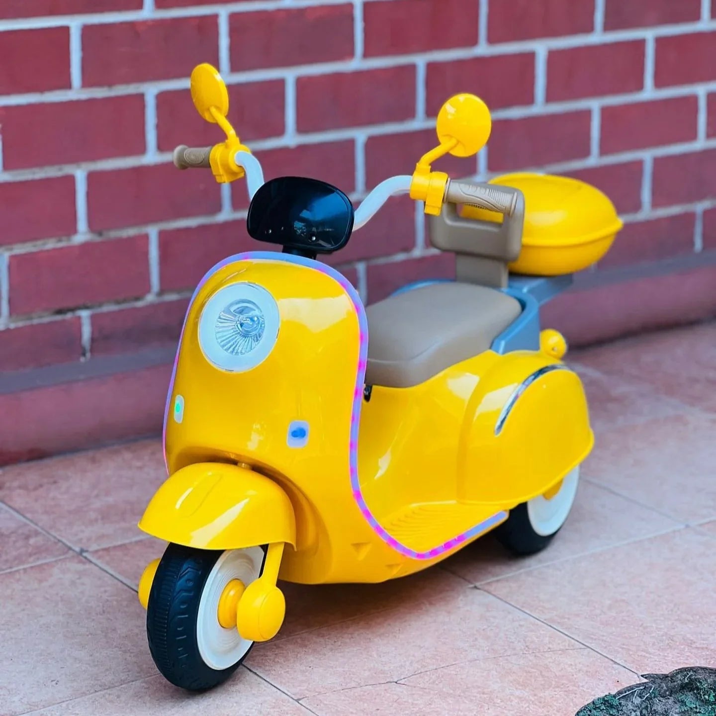 12V Electric Ride-On Vespa Mini for Kids – 3-Wheel Scooty | 11cart